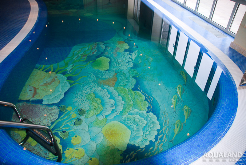 Частный бассейн (г.Астана,Казахстан). Единственный бассейн в Казахстане с использованием керамической плитки ручной работы Craig Bragdy. Строительство бассейнов любой сложности.